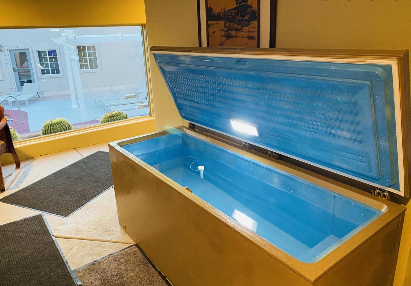 Hotel Mi Kasa Hot Springs 420,Adults Only, Clothing Optional à Desert Hot Springs Extérieur photo
